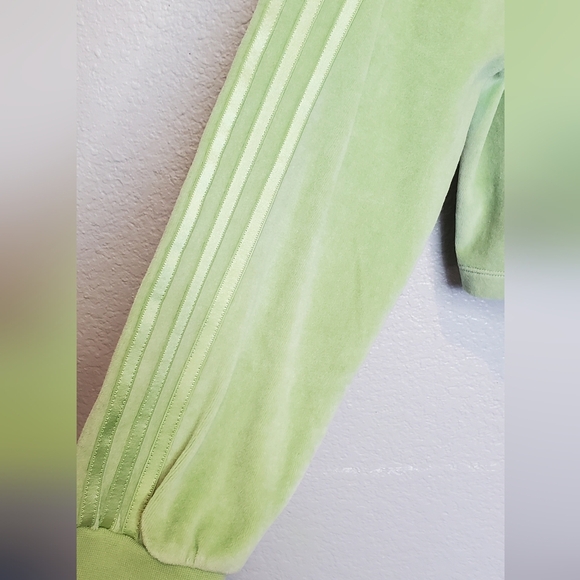 Adidas Green Velour Off The Shoulder Cropped Sweatshirt Size Medium - Picture 9 of 12